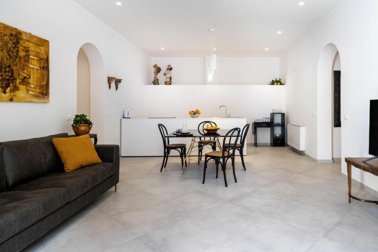 Villa Angelina - Charming Rooms & Apartments Trapani Exterior photo