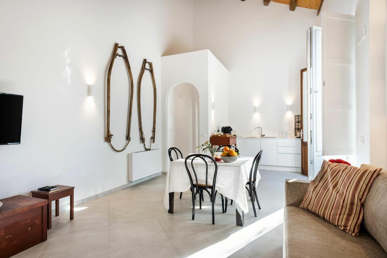 Villa Angelina - Charming Rooms & Apartments Trapani Exterior photo