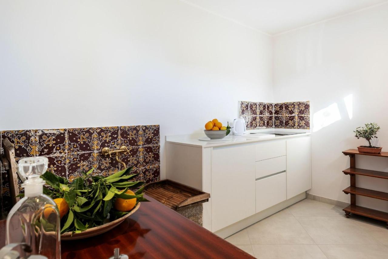 Villa Angelina - Charming Rooms & Apartments Trapani Exterior photo